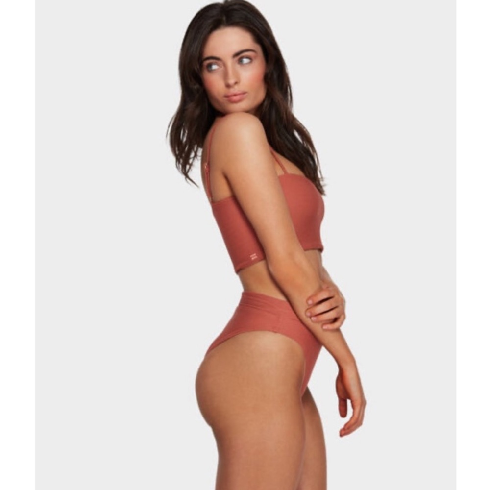 Billabong Rust Ribbed Bikini Set - Picture 8 of 10